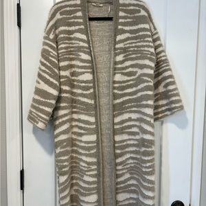 Super warm mid-length 3/4 sleeve winter ladies animal print cardigan Size S